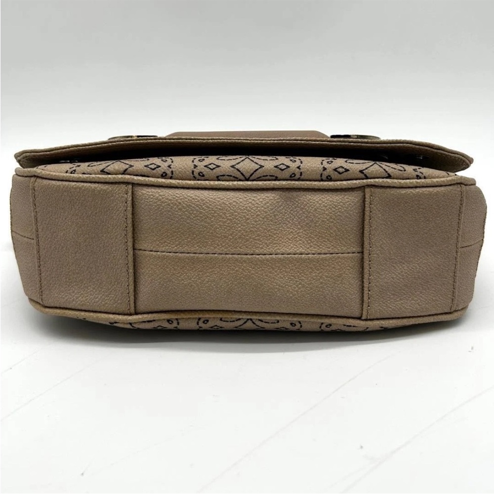 Loewe Beige Patterned Shoulder Bag - image 9